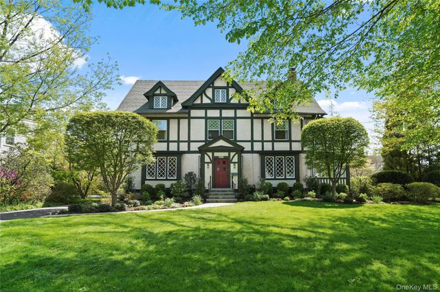 240 Monterey Avenue, Pelham, NY 10803