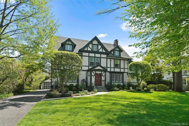 240 Monterey Avenue, Pelham, NY 10803