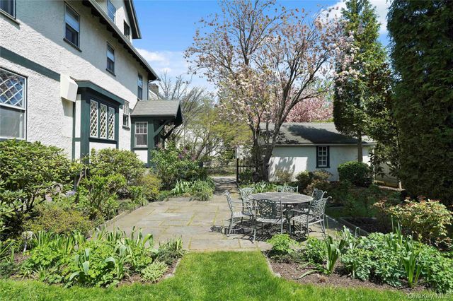 240 Monterey Avenue, Pelham, NY 10803