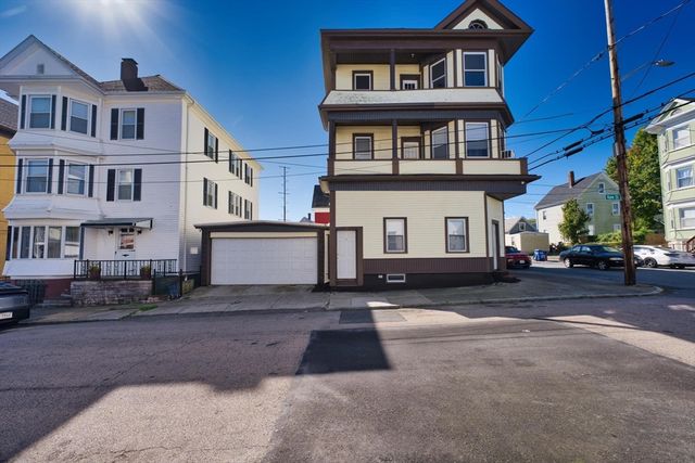 36 Kane St, New Bedford, MA 02740