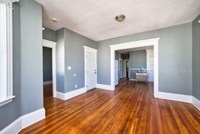 36 Kane St, New Bedford, MA 02740