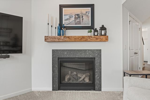 7161 Walnut Grove Way N, Maple Grove, MN 55311