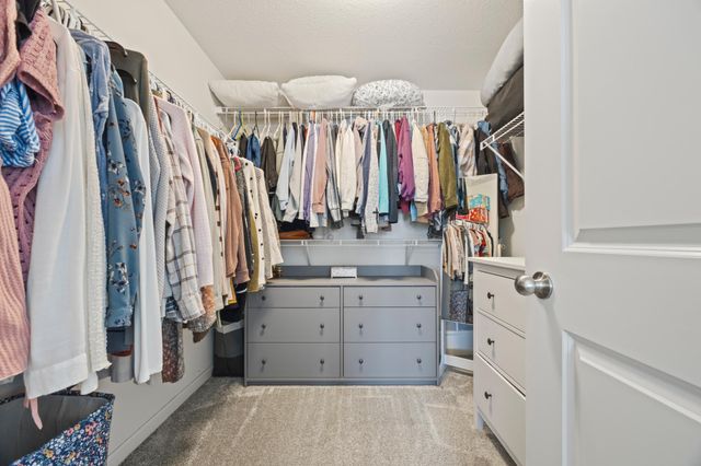 7161 Walnut Grove Way N, Maple Grove, MN 55311