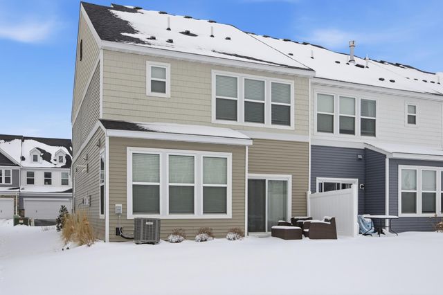 7161 Walnut Grove Way N, Maple Grove, MN 55311