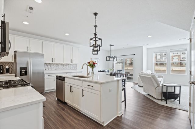 7161 Walnut Grove Way N, Maple Grove, MN 55311