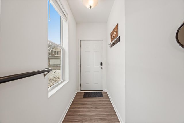 7161 Walnut Grove Way N, Maple Grove, MN 55311