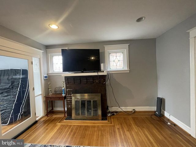 5435 WESTFORD RD, Philadelphia, PA 19120