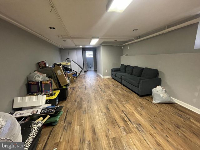 5435 WESTFORD RD, Philadelphia, PA 19120