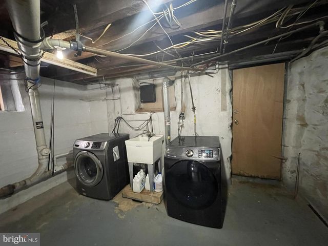 5435 WESTFORD RD, Philadelphia, PA 19120