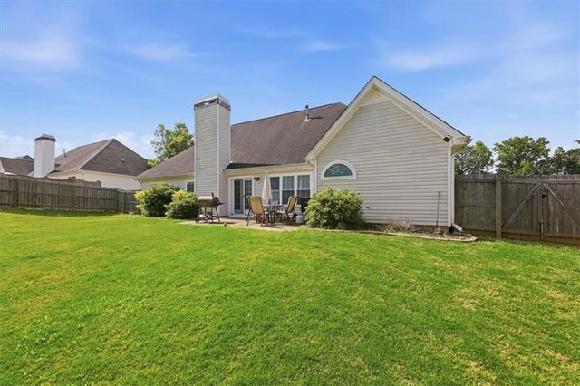 84 PEBBLE CREEK Drive, Newnan, GA 30265