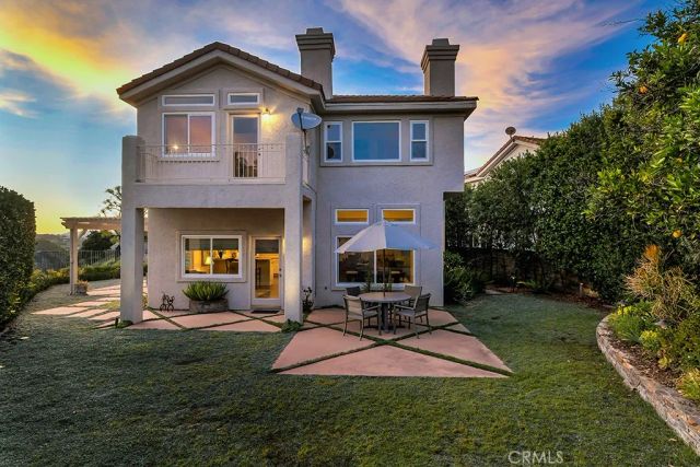 22420 Pinewood Court, Calabasas, CA 91302