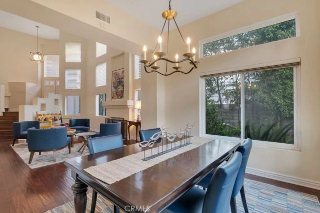 22420 Pinewood Court, Calabasas, CA 91302