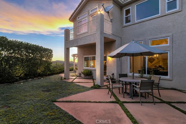22420 Pinewood Court, Calabasas, CA 91302