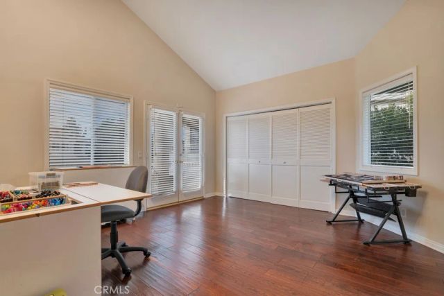 22420 Pinewood Court, Calabasas, CA 91302