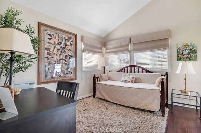 22420 Pinewood Court, Calabasas, CA 91302