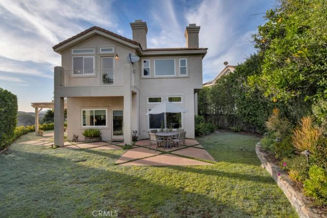 22420 Pinewood Court, Calabasas, CA 91302