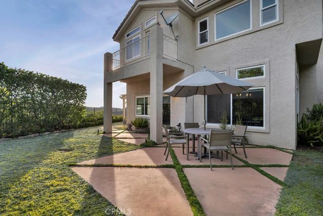 22420 Pinewood Court, Calabasas, CA 91302