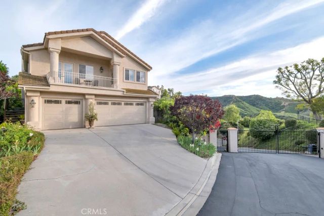 22420 Pinewood Court, Calabasas, CA 91302