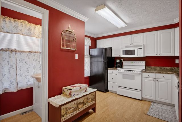 1513 Timberidge Dr, Bethel Park, PA 15102