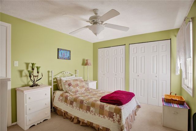 1513 Timberidge Dr, Bethel Park, PA 15102