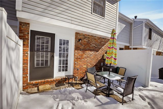 1513 Timberidge Dr, Bethel Park, PA 15102