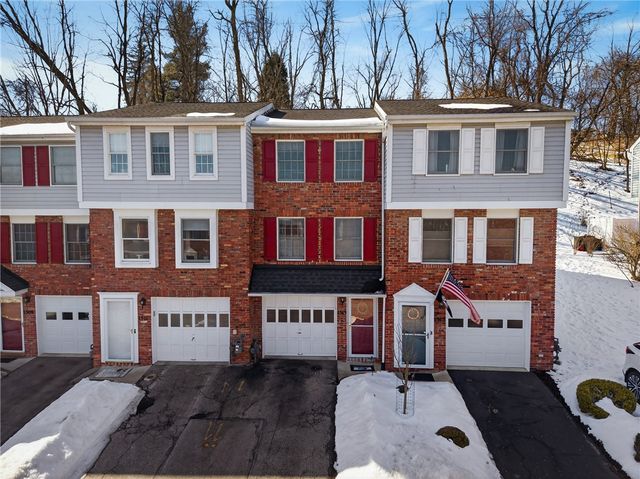 1513 Timberidge Dr, Bethel Park, PA 15102