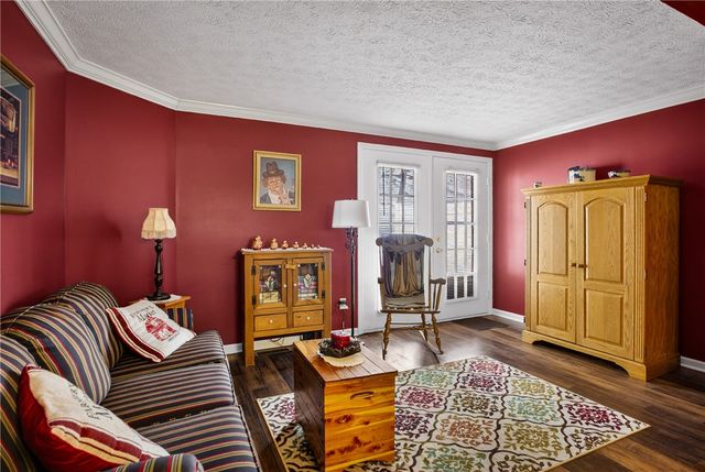 1513 Timberidge Dr, Bethel Park, PA 15102