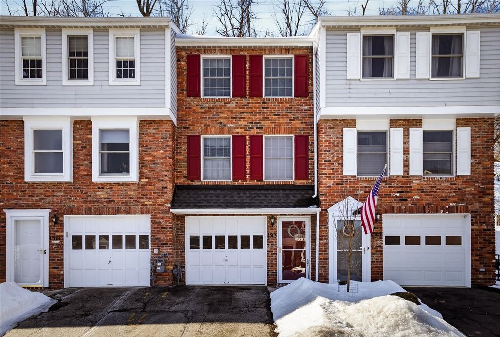 1513 Timberidge Dr, Bethel Park, PA 15102