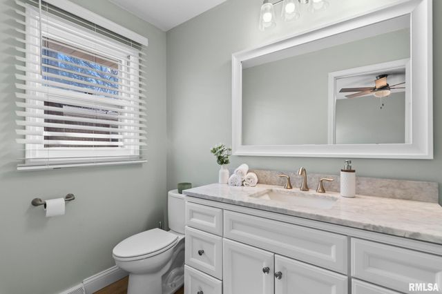 730 W WALNUT Street, Chatham, IL 62629