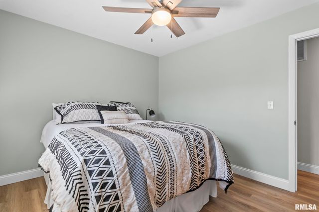 730 W WALNUT Street, Chatham, IL 62629