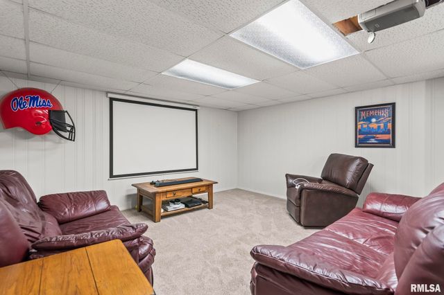 730 W WALNUT Street, Chatham, IL 62629