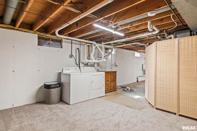 730 W WALNUT Street, Chatham, IL 62629