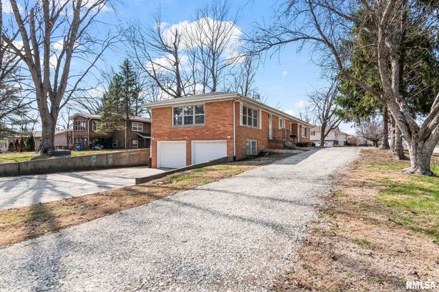 730 W WALNUT Street, Chatham, IL 62629