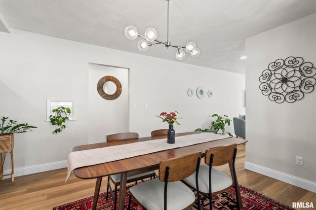 730 W WALNUT Street, Chatham, IL 62629