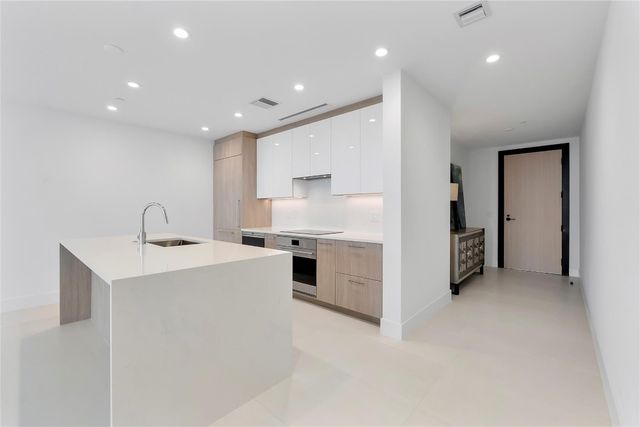 153 Seabreeze Boulevard 1203, Fort Lauderdale, FL 33304