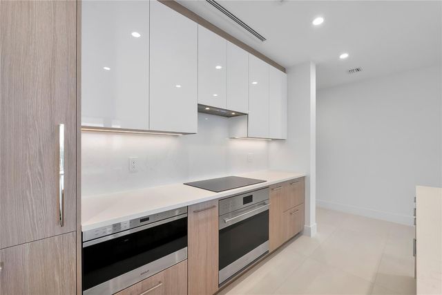 153 Seabreeze Boulevard 1203, Fort Lauderdale, FL 33304