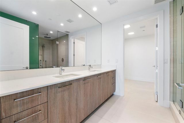 153 Seabreeze Boulevard 1203, Fort Lauderdale, FL 33304