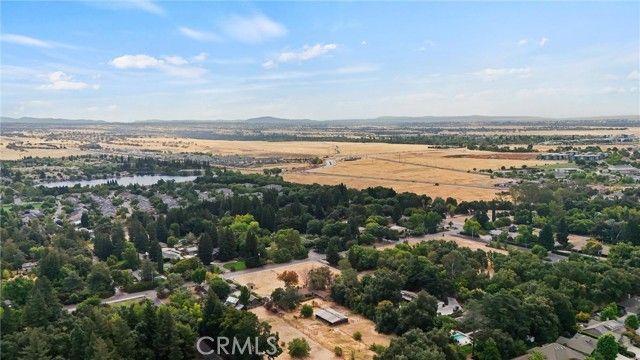 875 El Monte Avenue, Chico, CA 95928