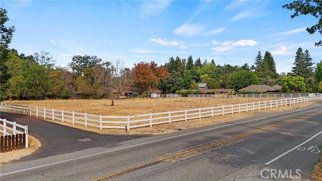 875 El Monte Avenue, Chico, CA 95928