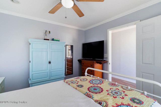 1357 Trinity Park Dr, Louisville, KY 40213