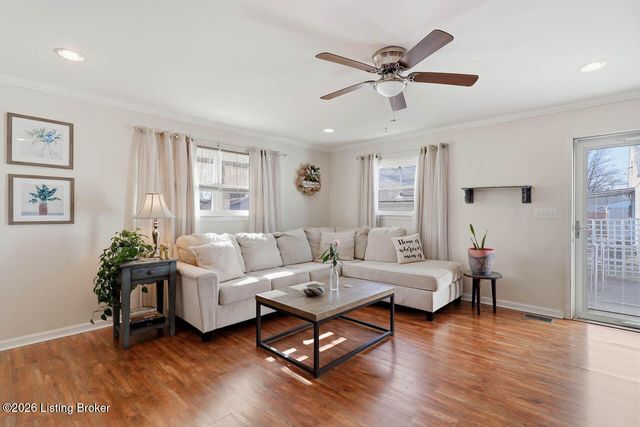 1357 Trinity Park Dr, Louisville, KY 40213