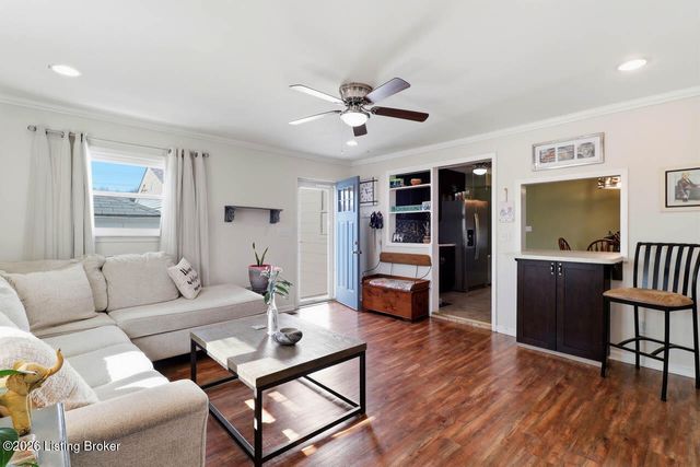 1357 Trinity Park Dr, Louisville, KY 40213