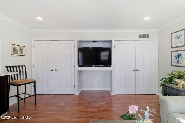 1357 Trinity Park Dr, Louisville, KY 40213