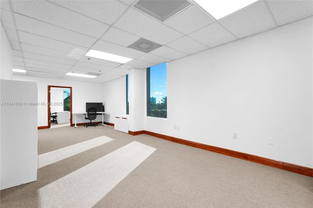 12550 Biscayne Blvd 304B, North Miami, FL 33181