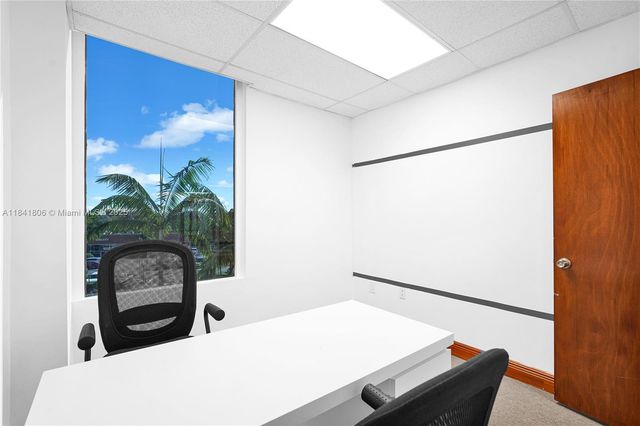 12550 Biscayne Blvd 304B, North Miami, FL 33181