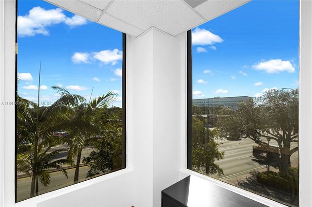 12550 Biscayne Blvd 304B, North Miami, FL 33181