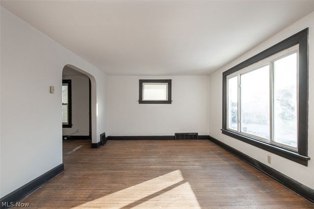7610 Dearborn Avenue, Cleveland, OH 44102