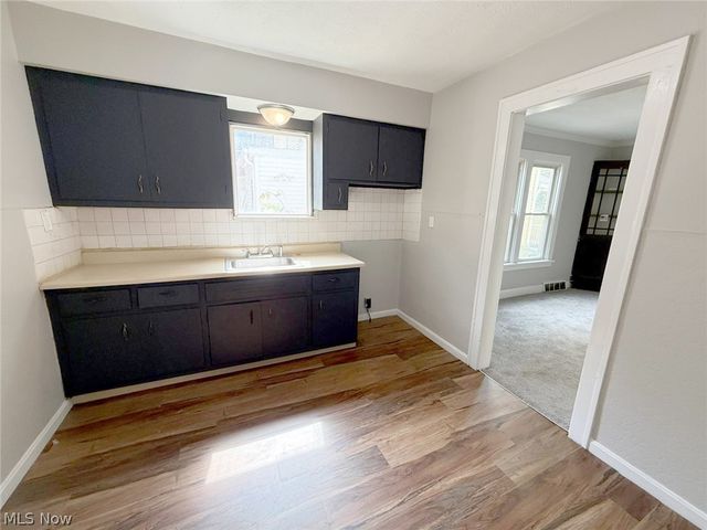 7610 Dearborn Avenue, Cleveland, OH 44102