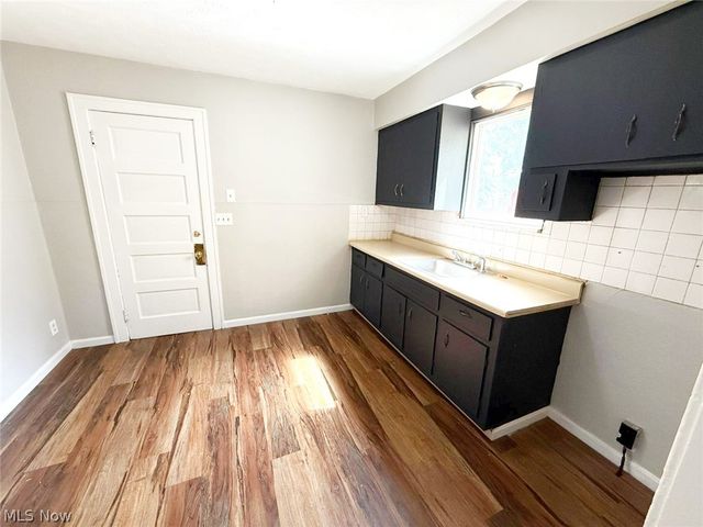 7610 Dearborn Avenue, Cleveland, OH 44102