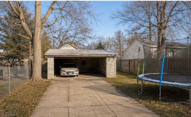 7610 Dearborn Avenue, Cleveland, OH 44102